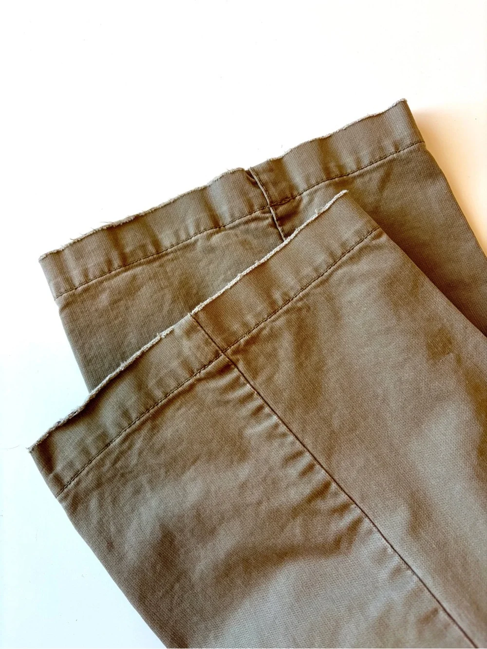 Lucky Brand Khaki Bootcut Pants Cotton Utility Cargo Size 29/8 EUC MidRise Tan